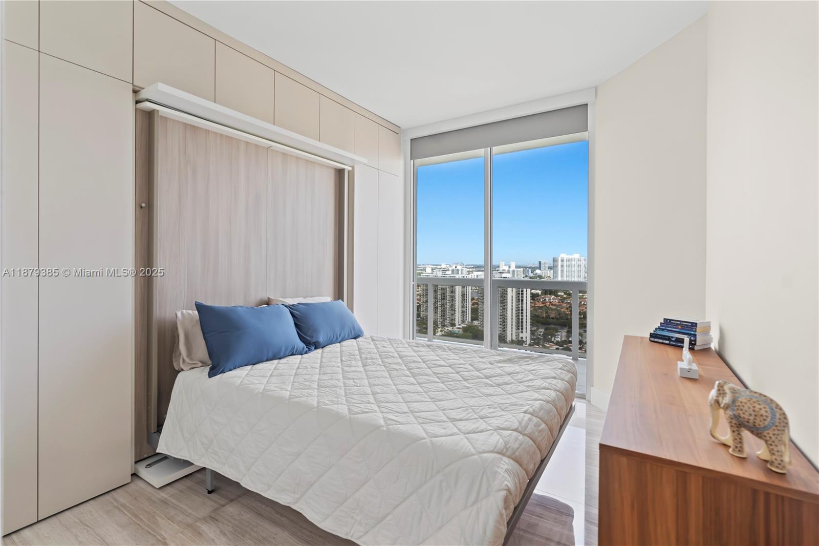 THE LANDMARK - Residential