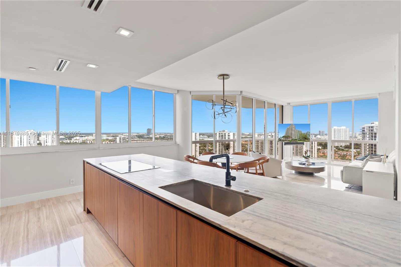 THE LANDMARK - Residential