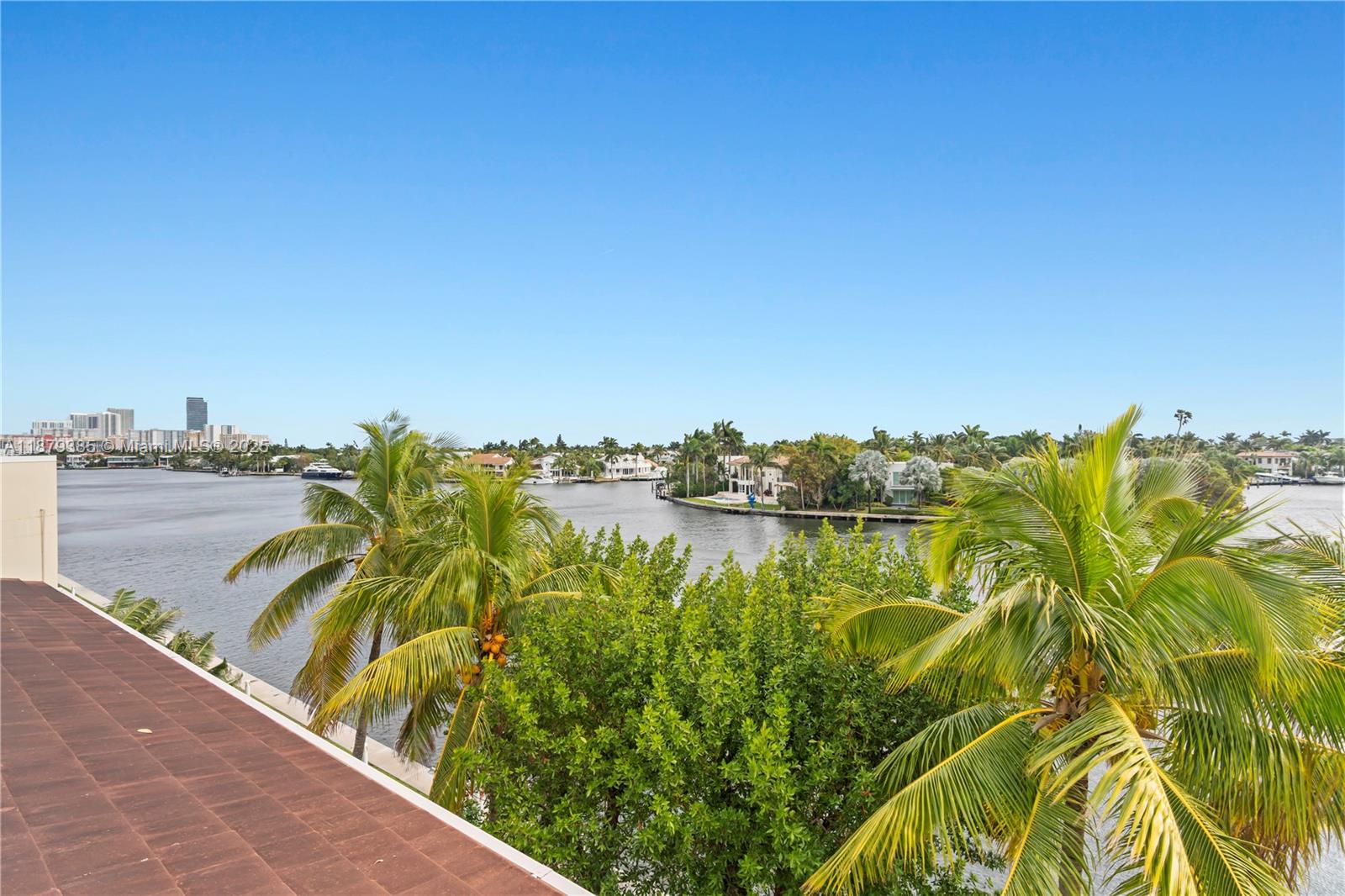 THE LANDMARK - Residential