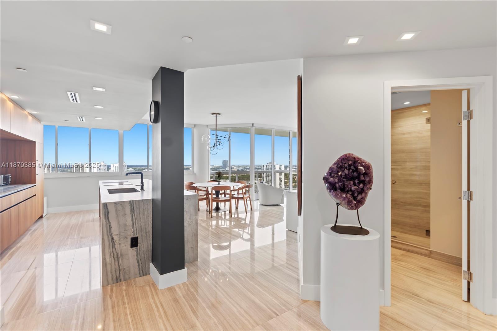 THE LANDMARK - Residential