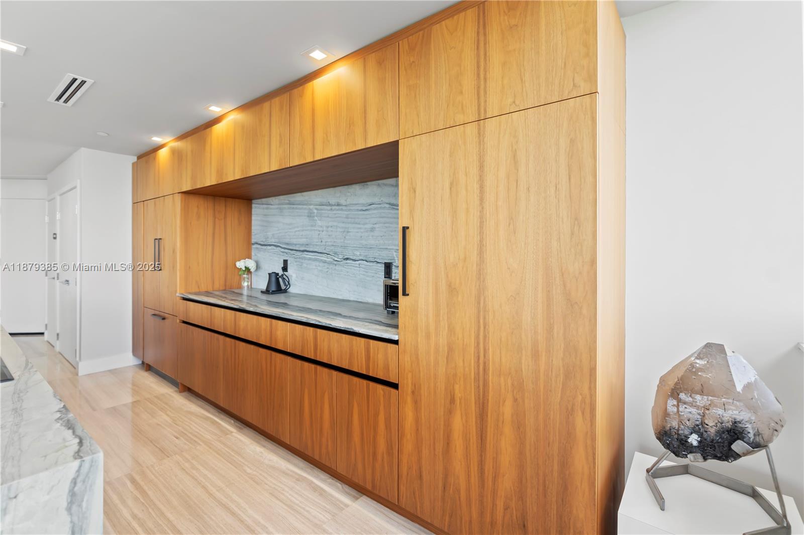 THE LANDMARK - Residential