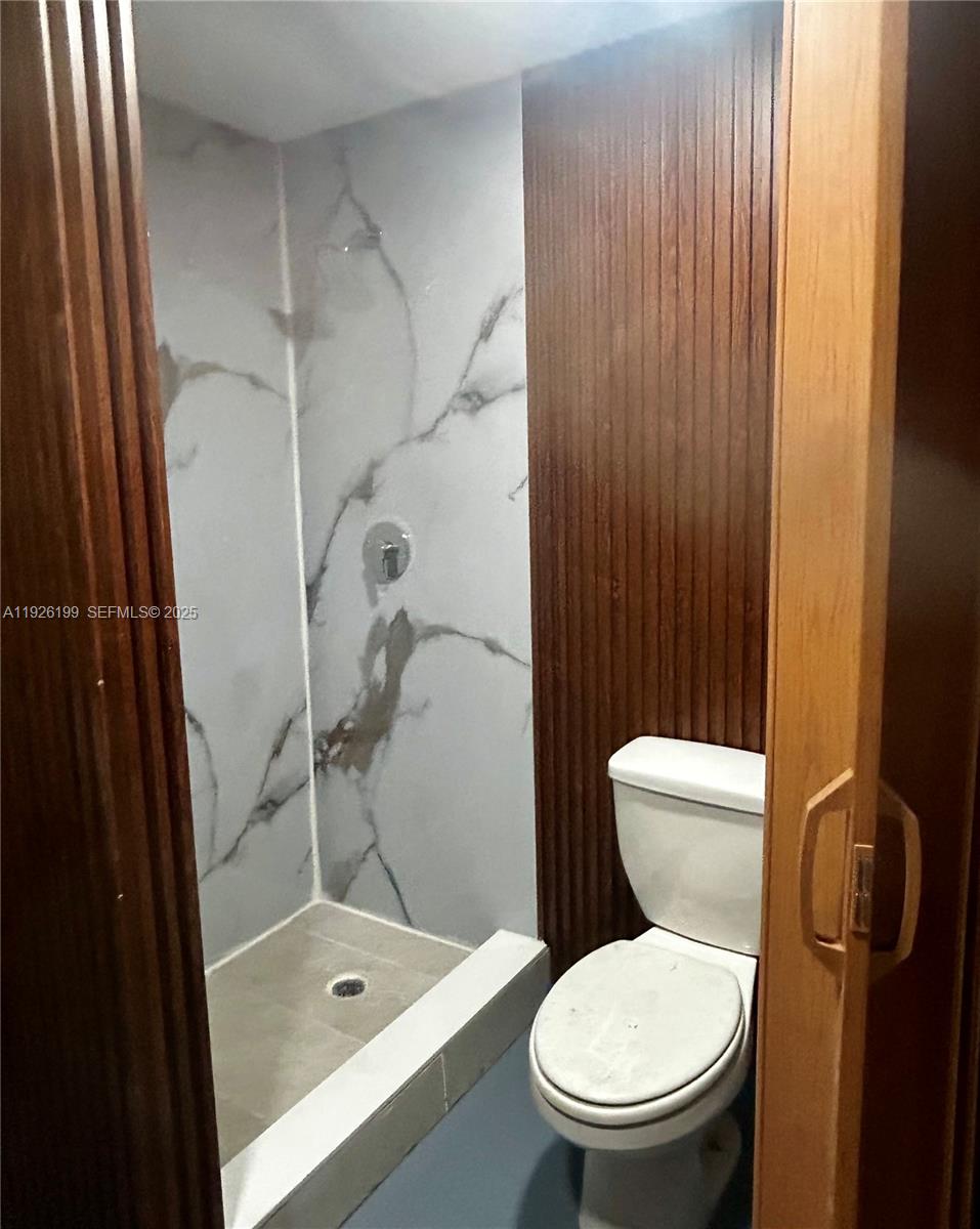 LAKE FOREST SEC ONE - Residential Lease