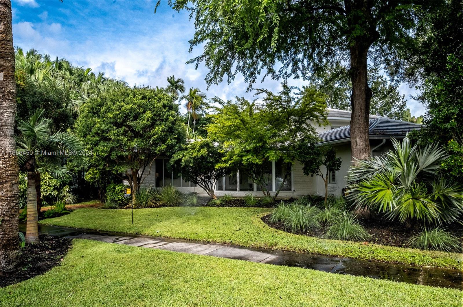 9650 Ne 5th Ave Rd Rd, Miami Shores, Miami-Dade County, Florida - 5 Bedrooms  
4 Bathrooms - 