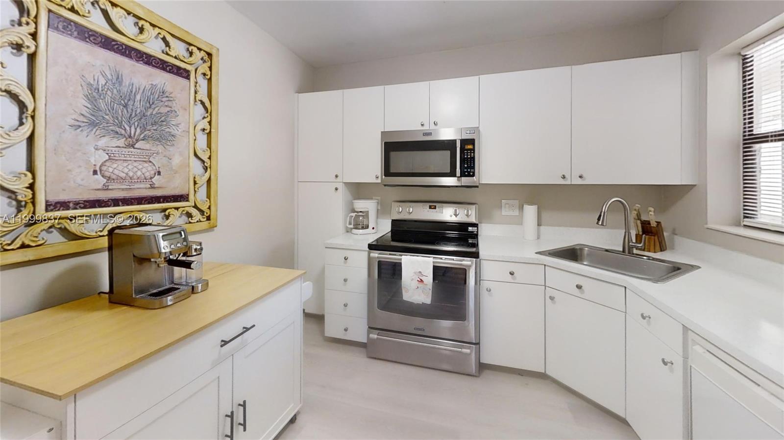 BAYWOOD VILLAGE II-C COND - Residential