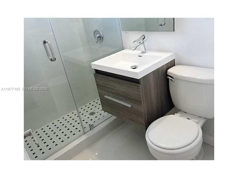 THE PINEAPPLE CONDO - Residential Lease