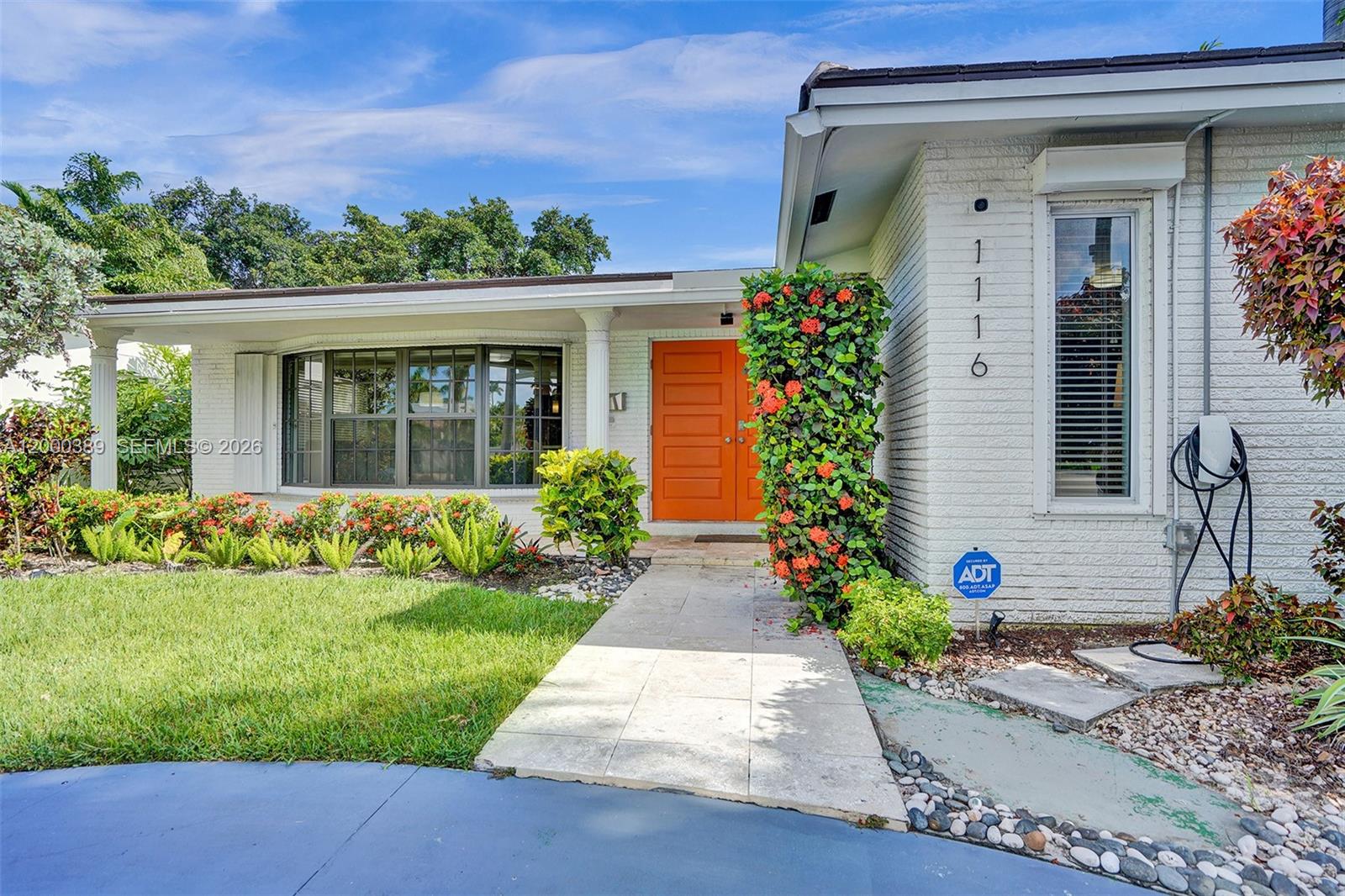 HOLLYWOOD LAKES SECTION - Residential