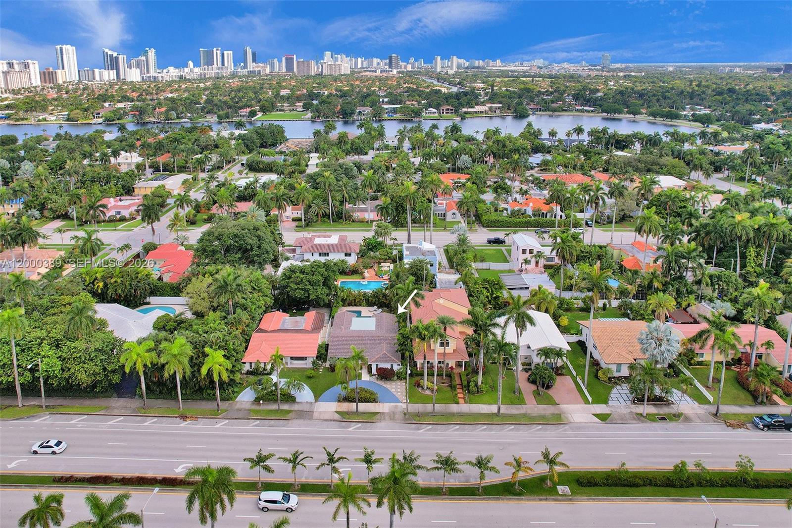 HOLLYWOOD LAKES SECTION - Residential