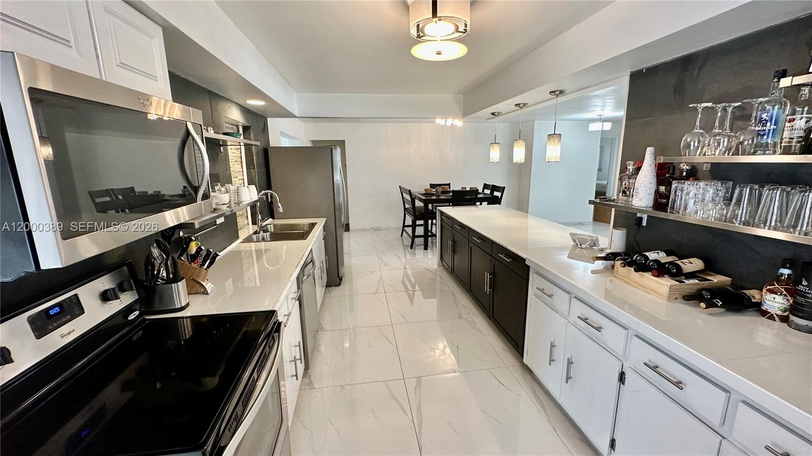 HOLLYWOOD LAKES SECTION - Residential