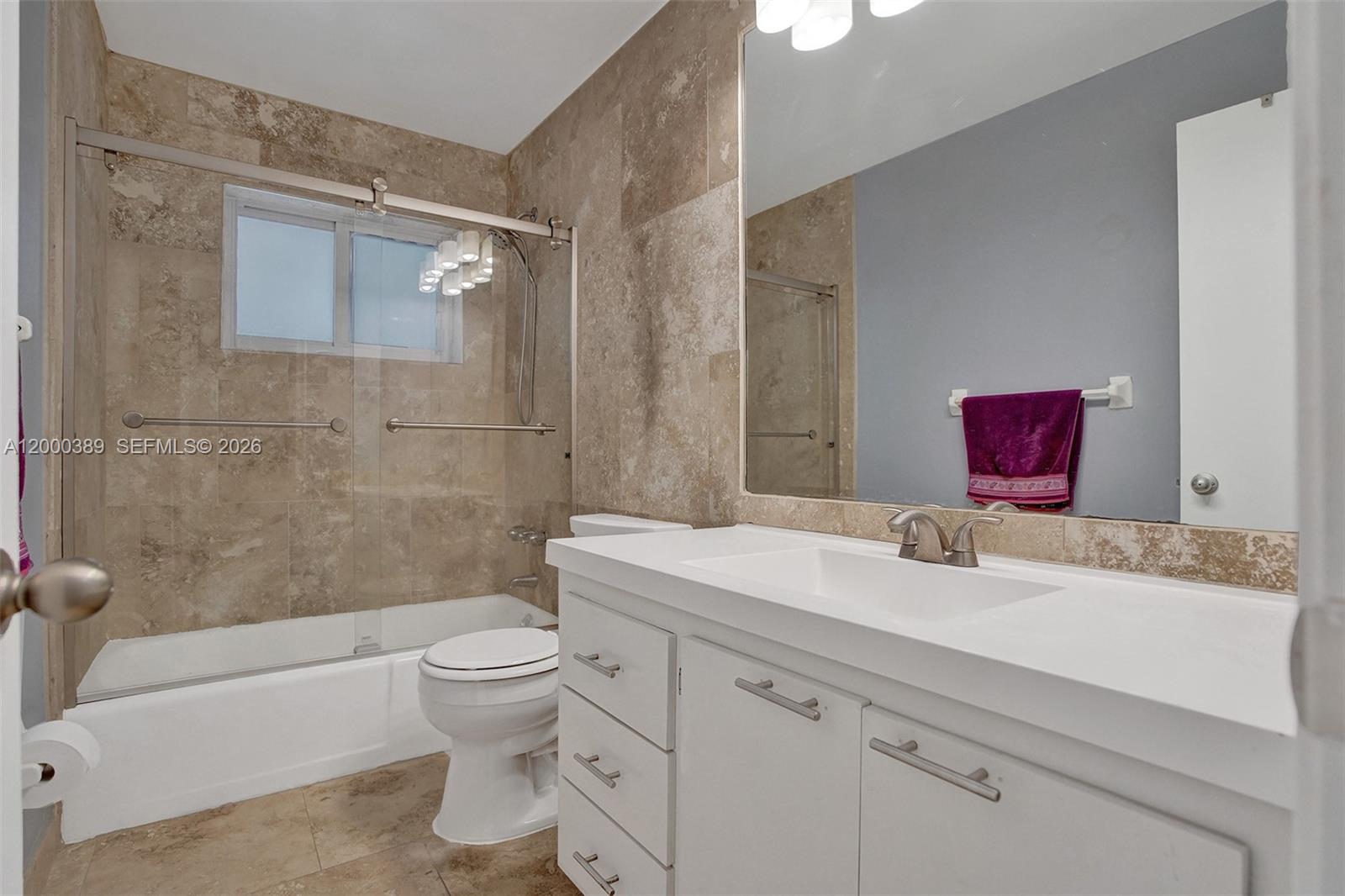 HOLLYWOOD LAKES SECTION - Residential