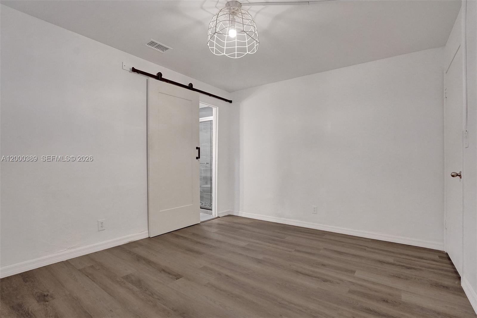 HOLLYWOOD LAKES SECTION - Residential