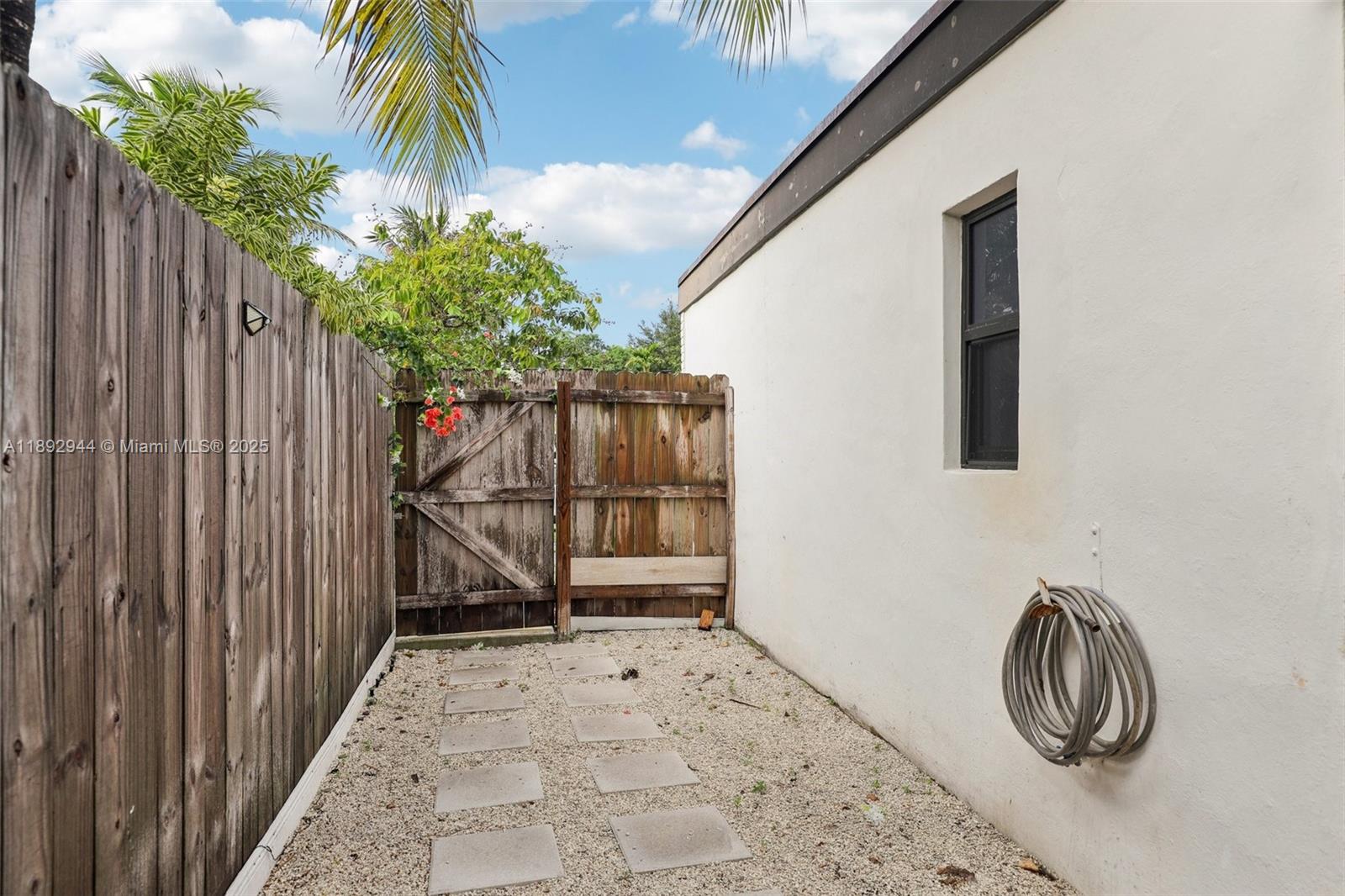 OVERBROOK SHORES NO 3 - Residential