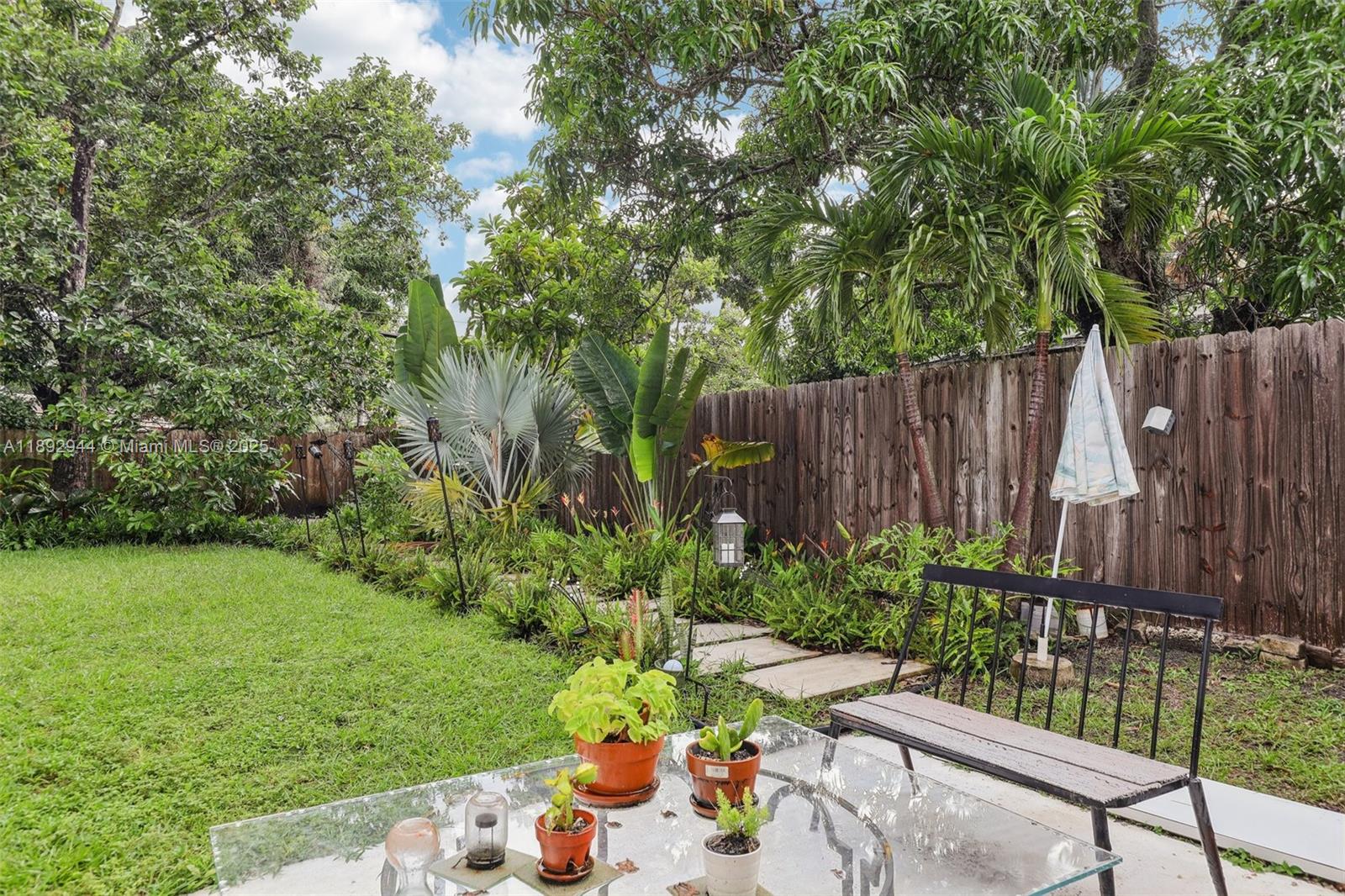 OVERBROOK SHORES NO 3 - Residential