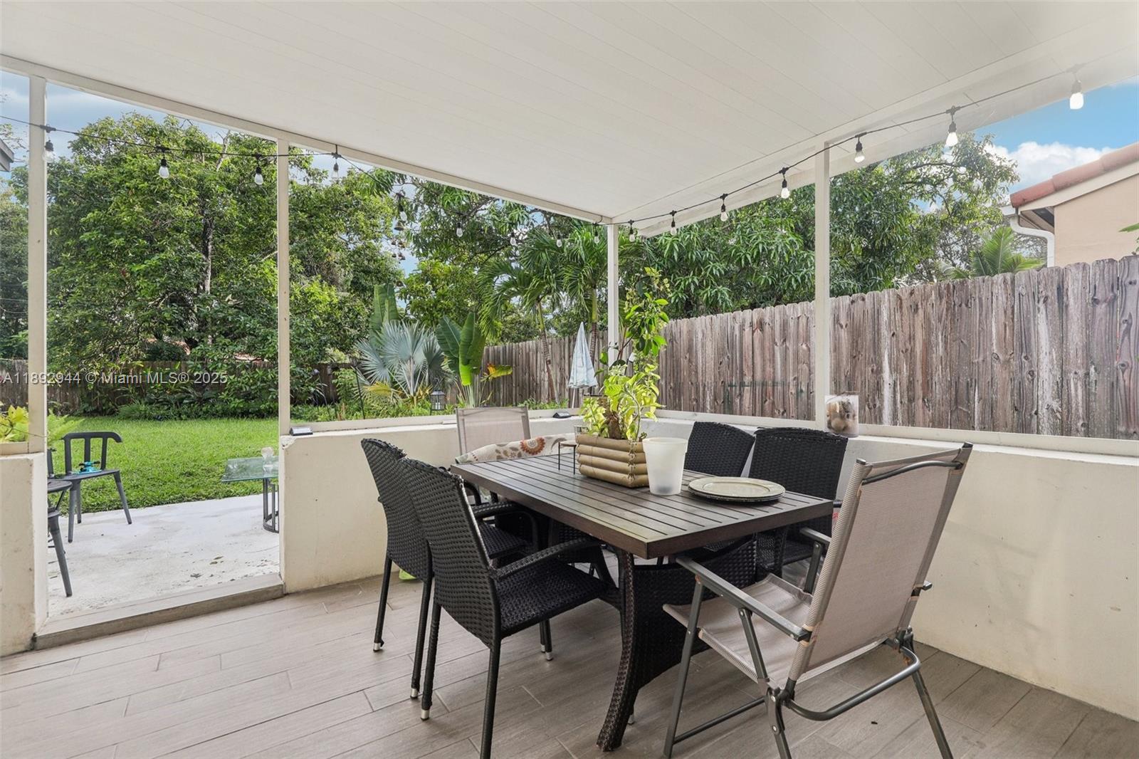 OVERBROOK SHORES NO 3 - Residential