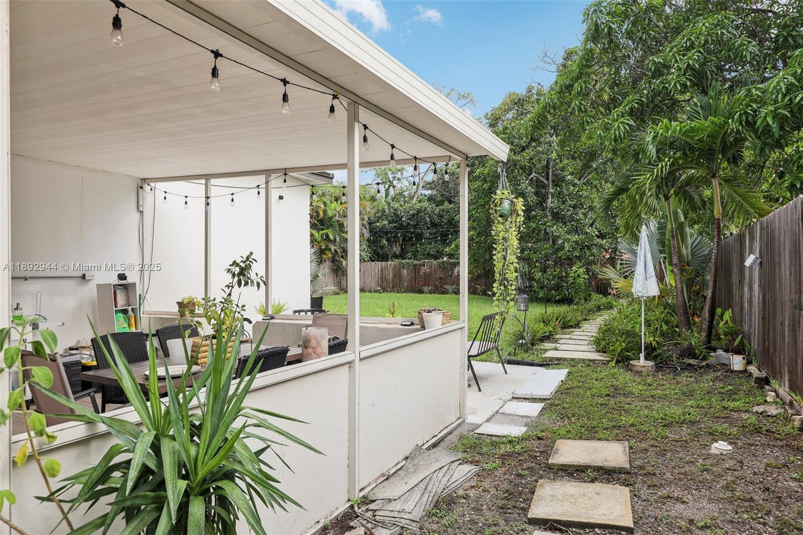 OVERBROOK SHORES NO 3 - Residential