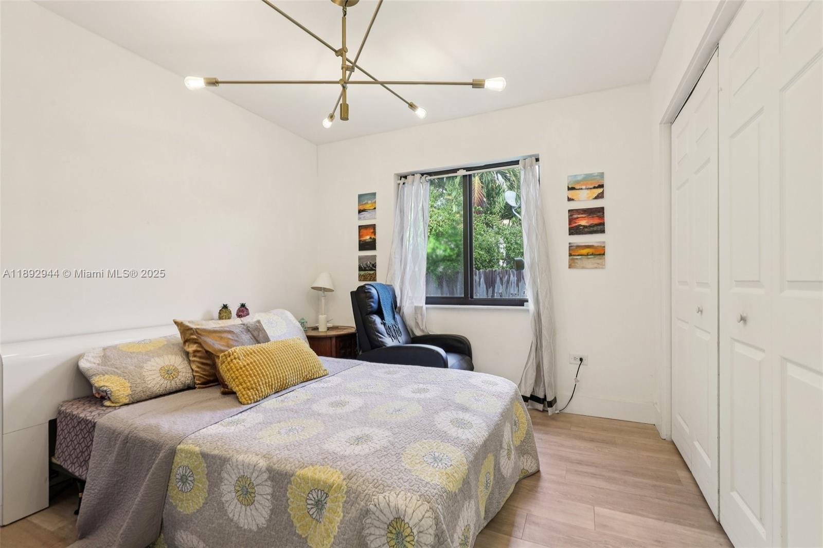 OVERBROOK SHORES NO 3 - Residential