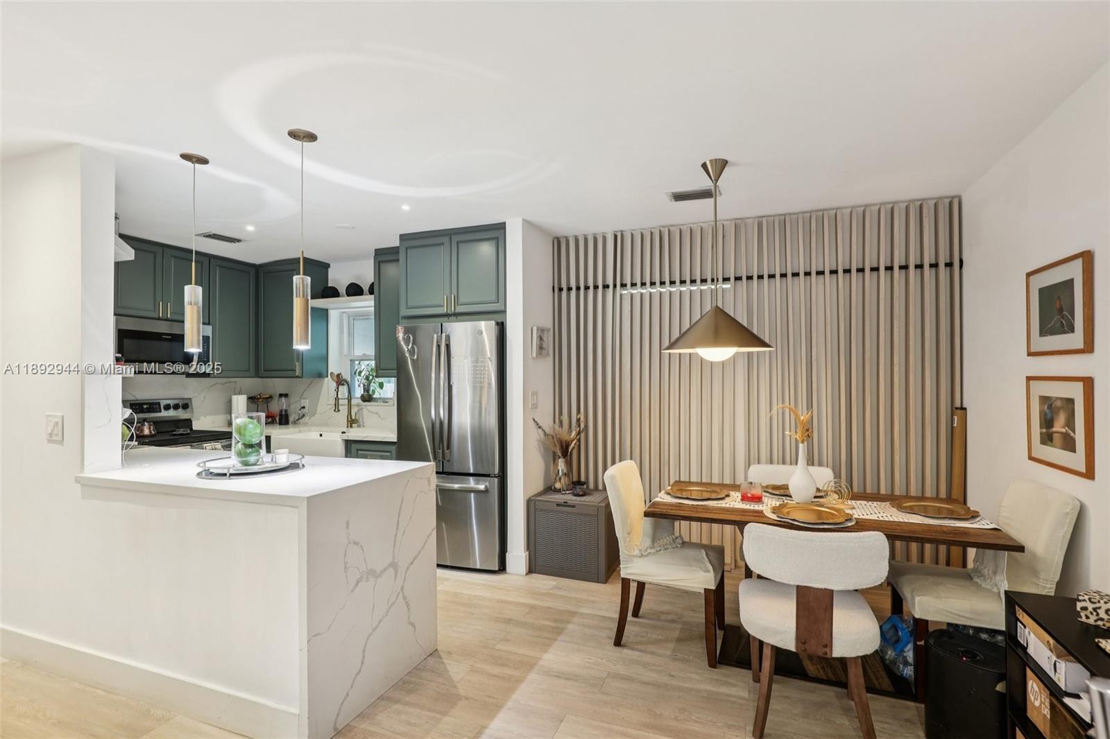 OVERBROOK SHORES NO 3 - Residential