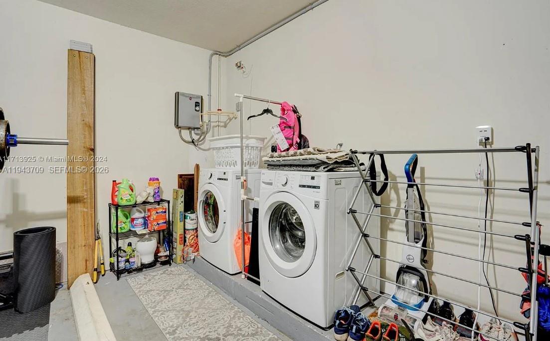 SILVER PALM HOMES - Residential