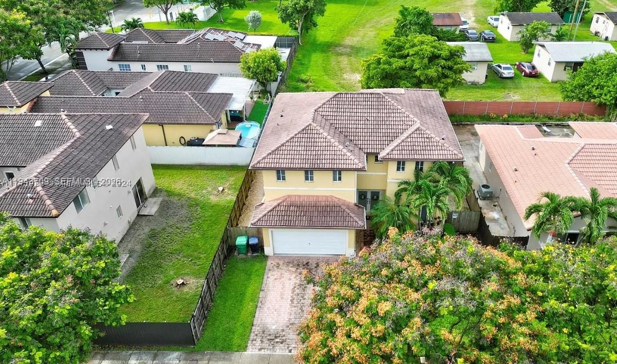 SILVER PALM HOMES - Residential