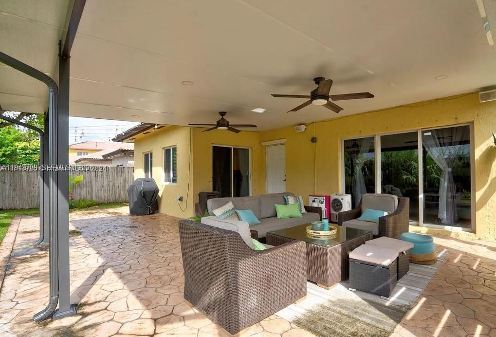 SILVER PALM HOMES - Residential