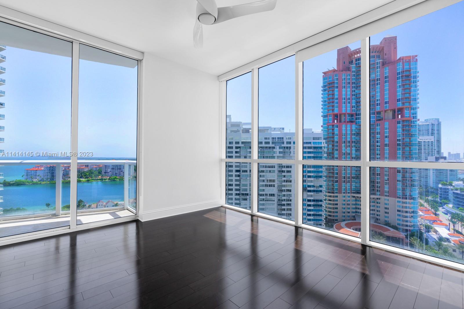 CONTINUUM ON SOUTH BEACH - Residential