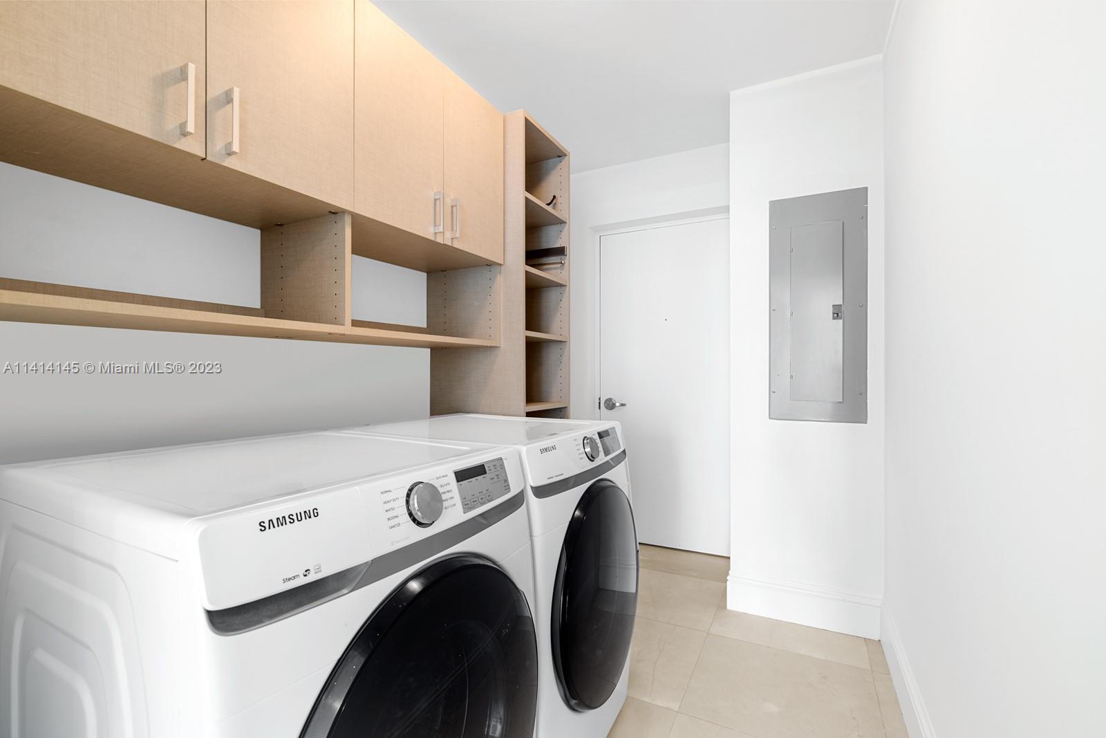 CONTINUUM ON SOUTH BEACH - Residential