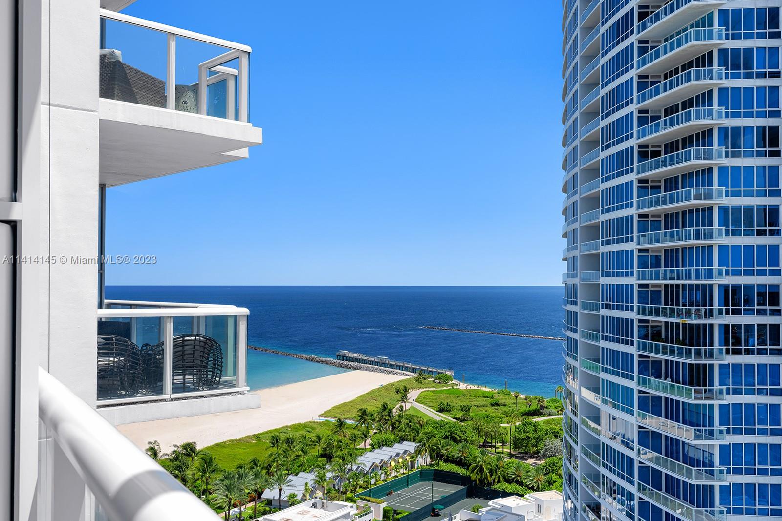 CONTINUUM ON SOUTH BEACH - Residential