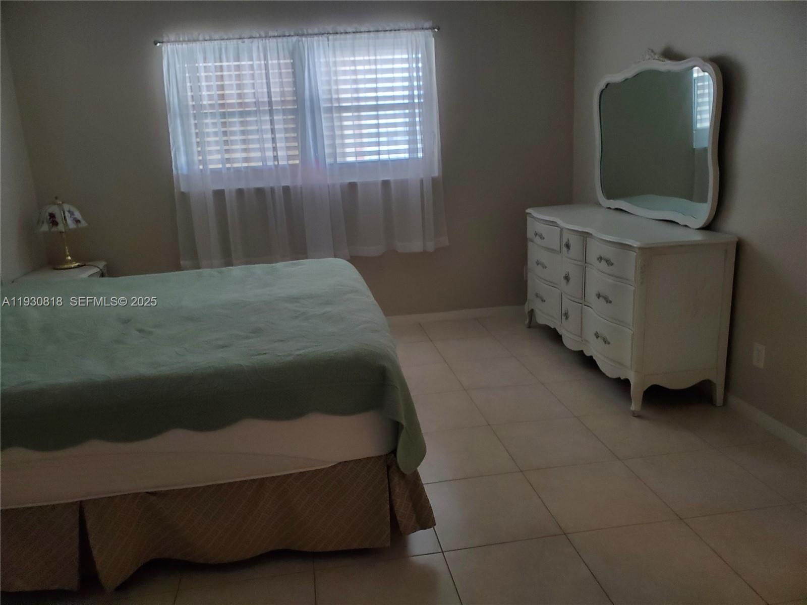 SEVENTEENTH GREEN CONDO - Residential