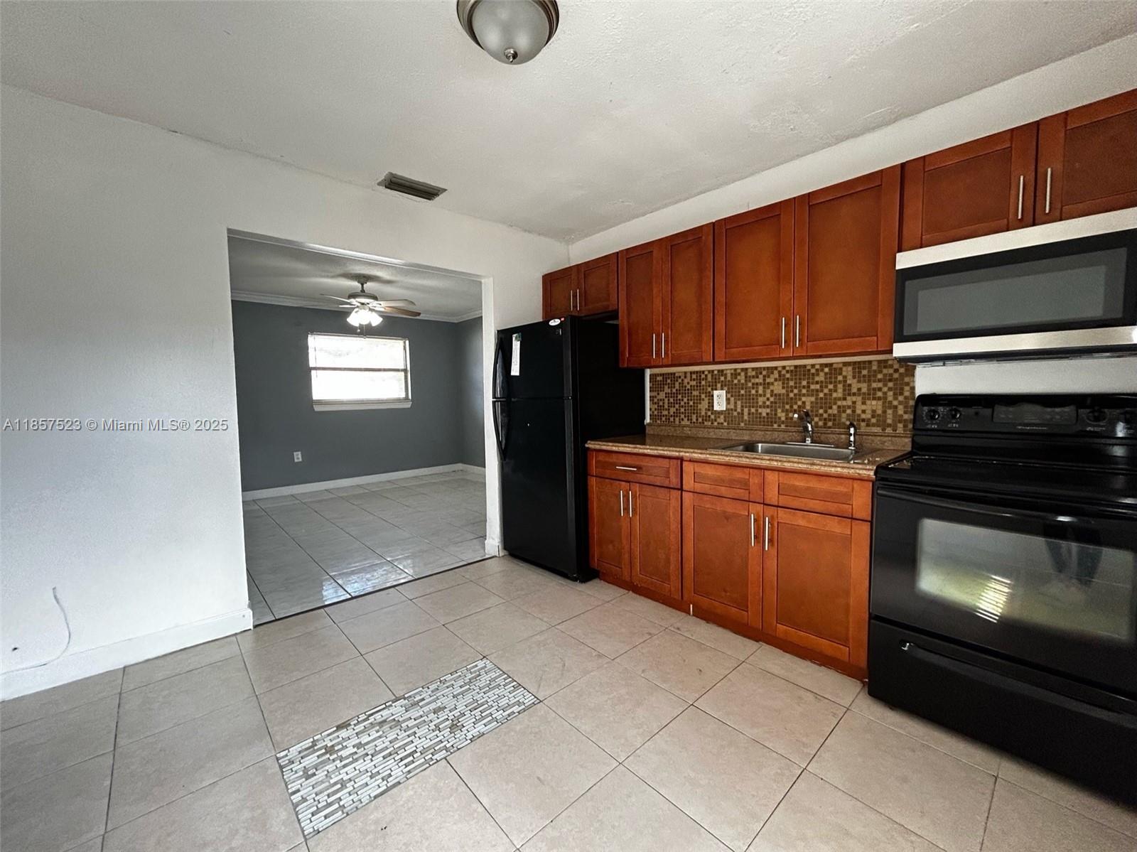 This lovely unit is a 2-bedroom, 1-bath unit located in Fort Lauderdale. Tile floors throughout. Great kitchen with appliances, wooden cabinets with steel finishes, and central A/C. Fenced property. Conveniently near Dillard High School, Main roads & highways such as I-95, and dining and entertainment. If a pet is approved, a non-refundable deposit of $300 will be required. Dogs can weigh up to 20 pounds; landlords typically don’t accept dogs weighing more than that. Before moving in, the landlord requires mandatory renter's insurance, a one-month rent payment, and two security deposits.