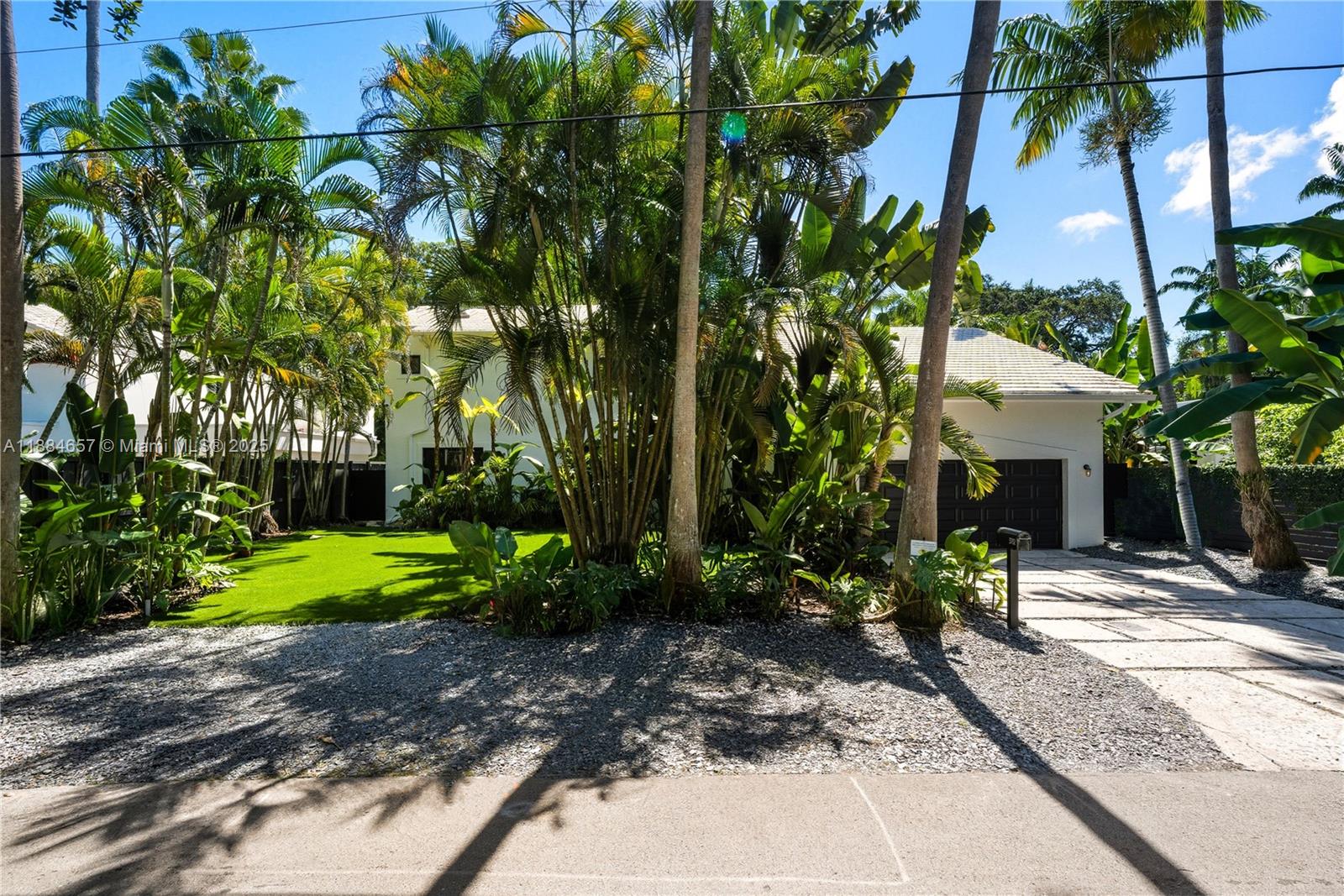 EAST UTOPIA - Residential Lease