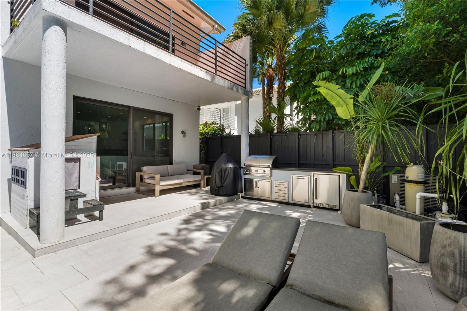 EAST UTOPIA - Residential Lease