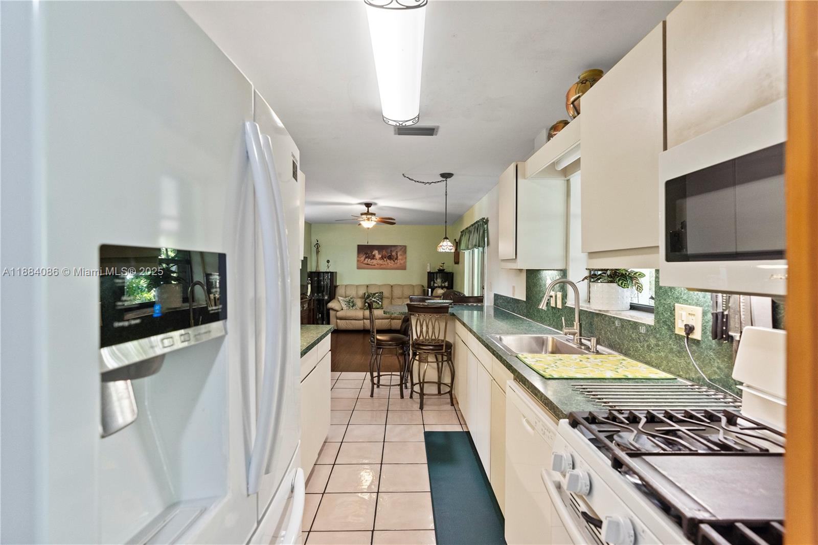 CUTLER RIDGE PINES - Residential