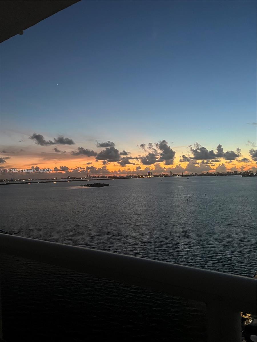 VENETIA CONDO - Residential