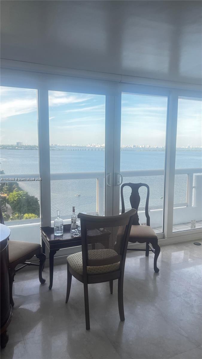 VENETIA CONDO - Residential