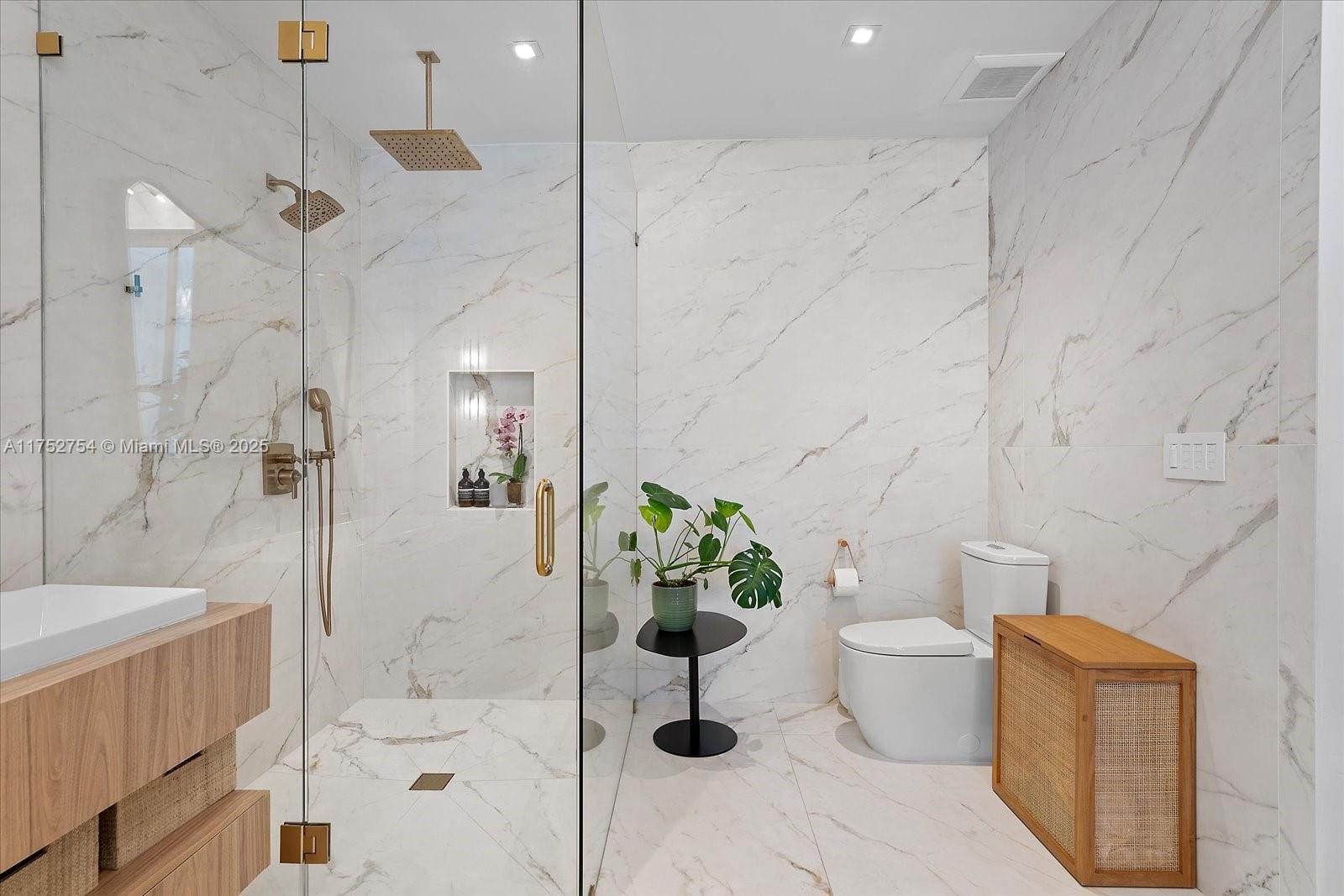 ASIA CONDO - Residential