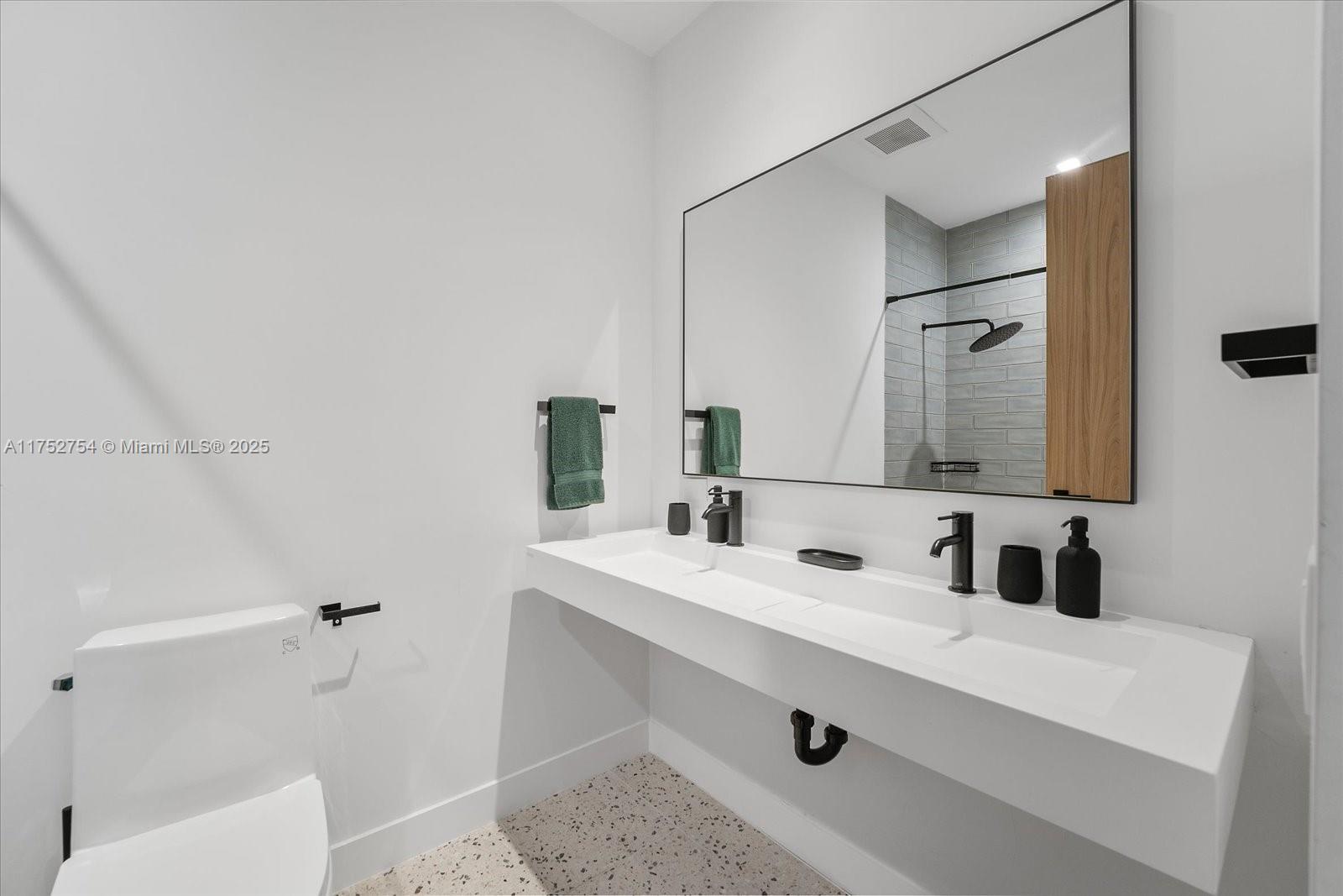 ASIA CONDO - Residential