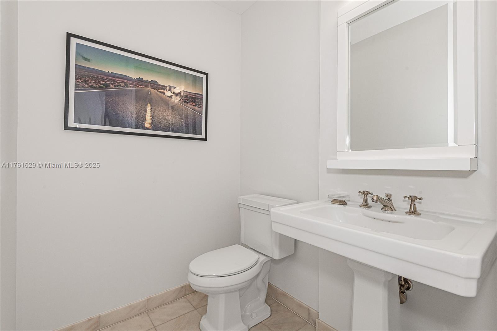 CONTINUUM ON SOUTH BEACH - Residential Lease
