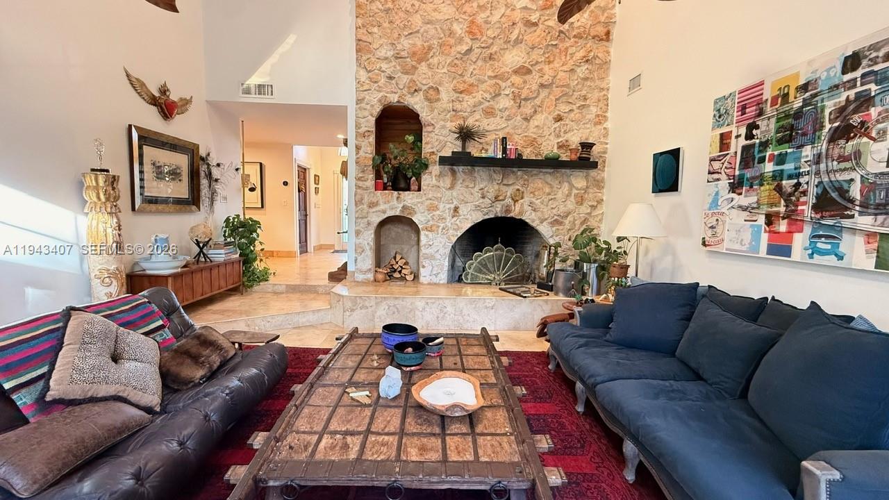 FOX TRAIL - Residential