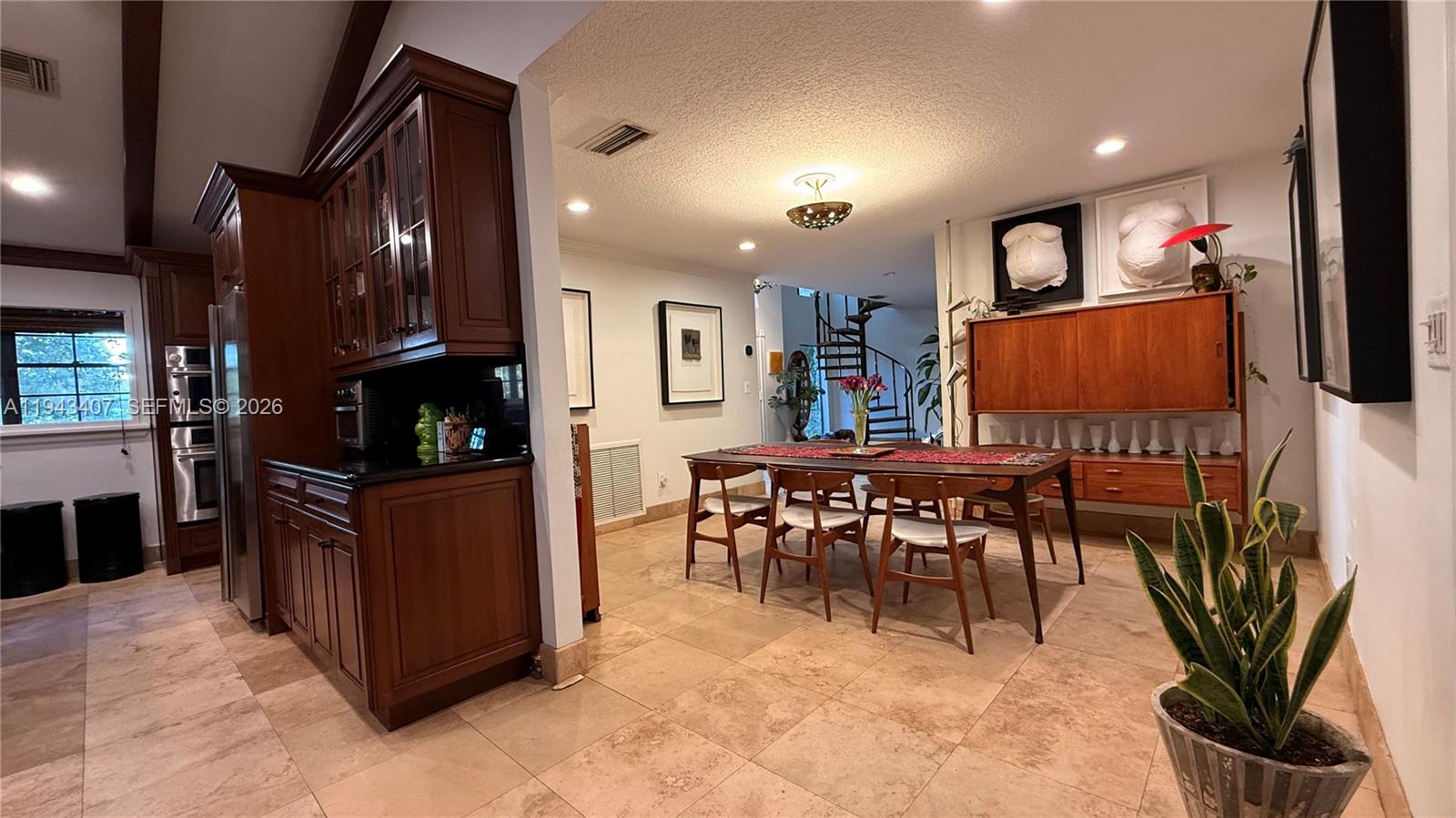 FOX TRAIL - Residential