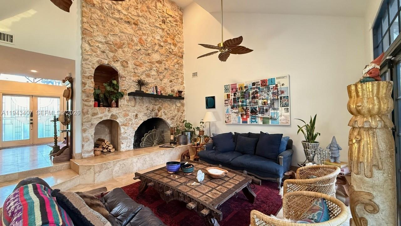 FOX TRAIL - Residential