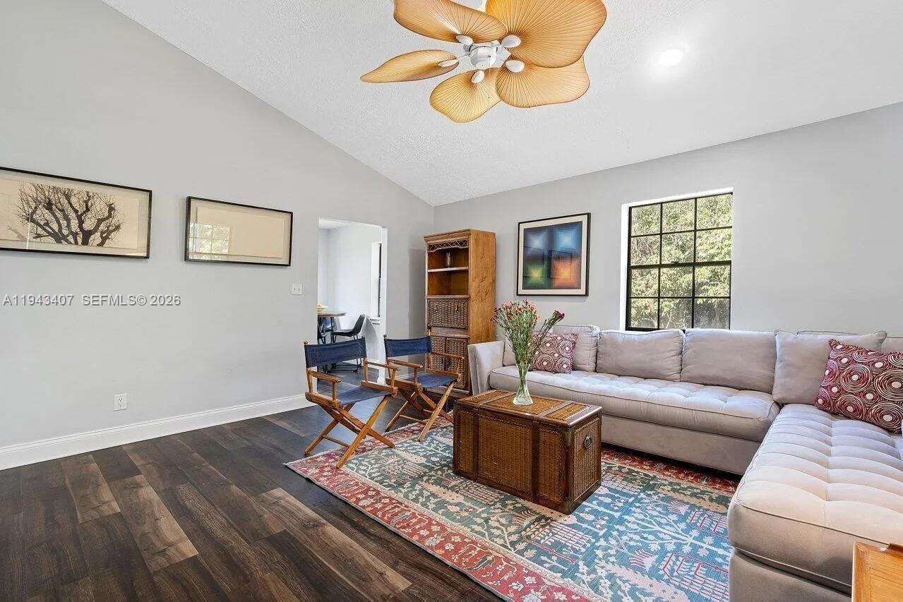 FOX TRAIL - Residential