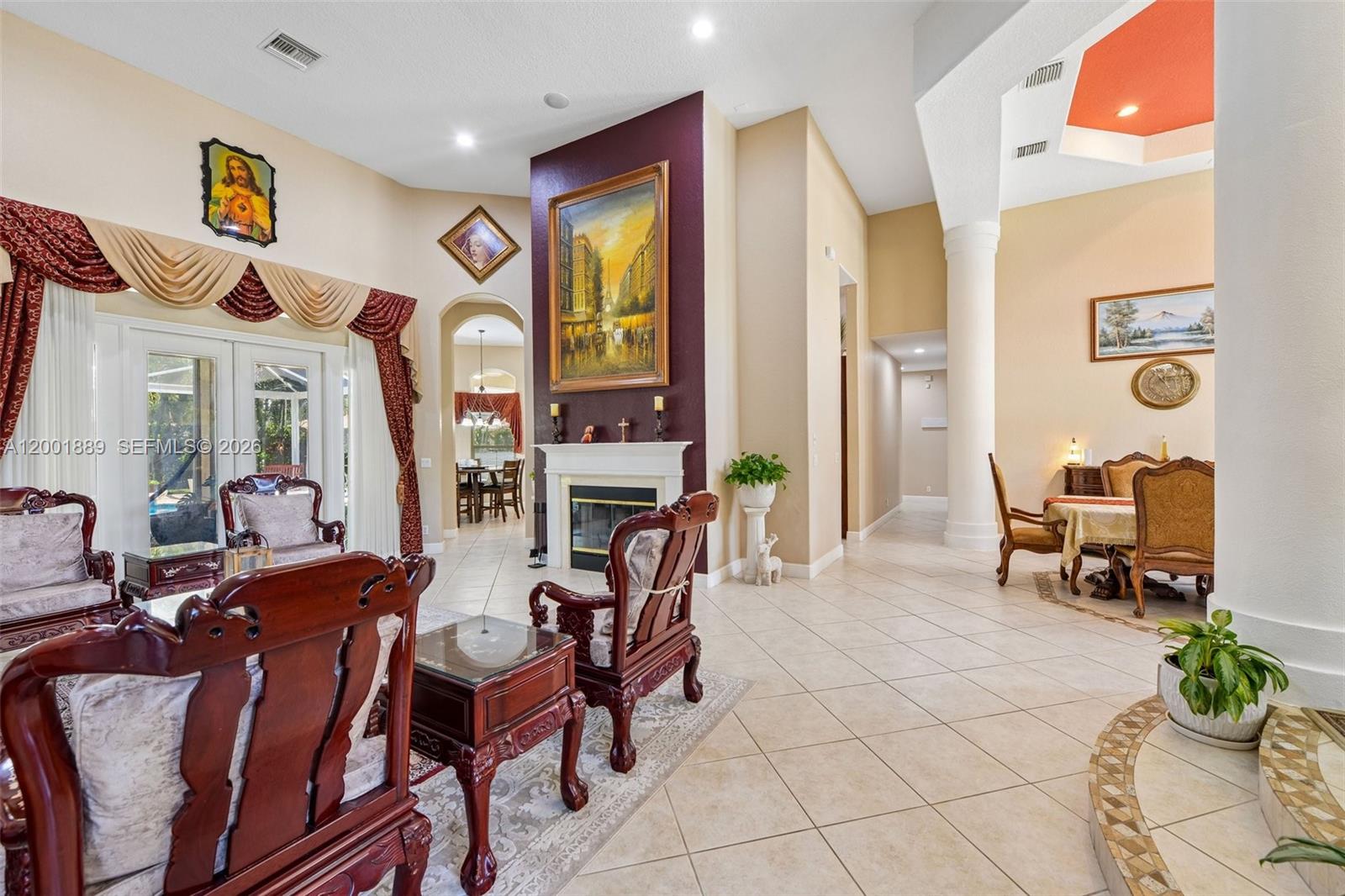 COUNTRY GLEN - Residential