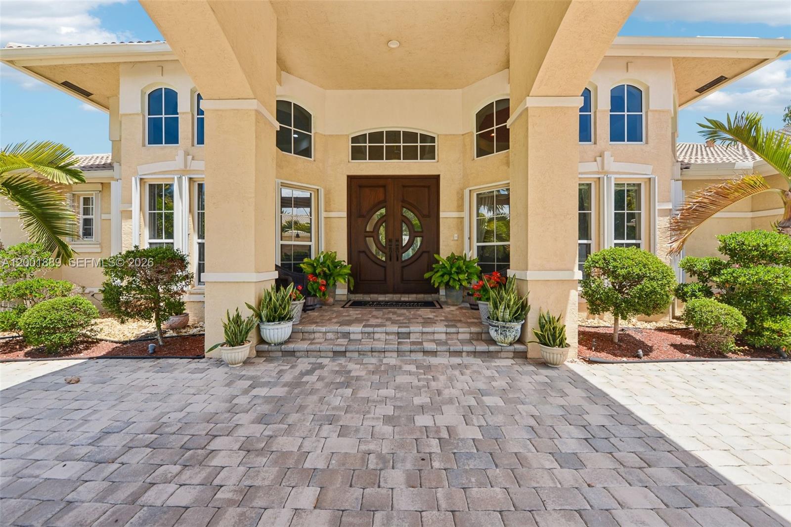 COUNTRY GLEN - Residential