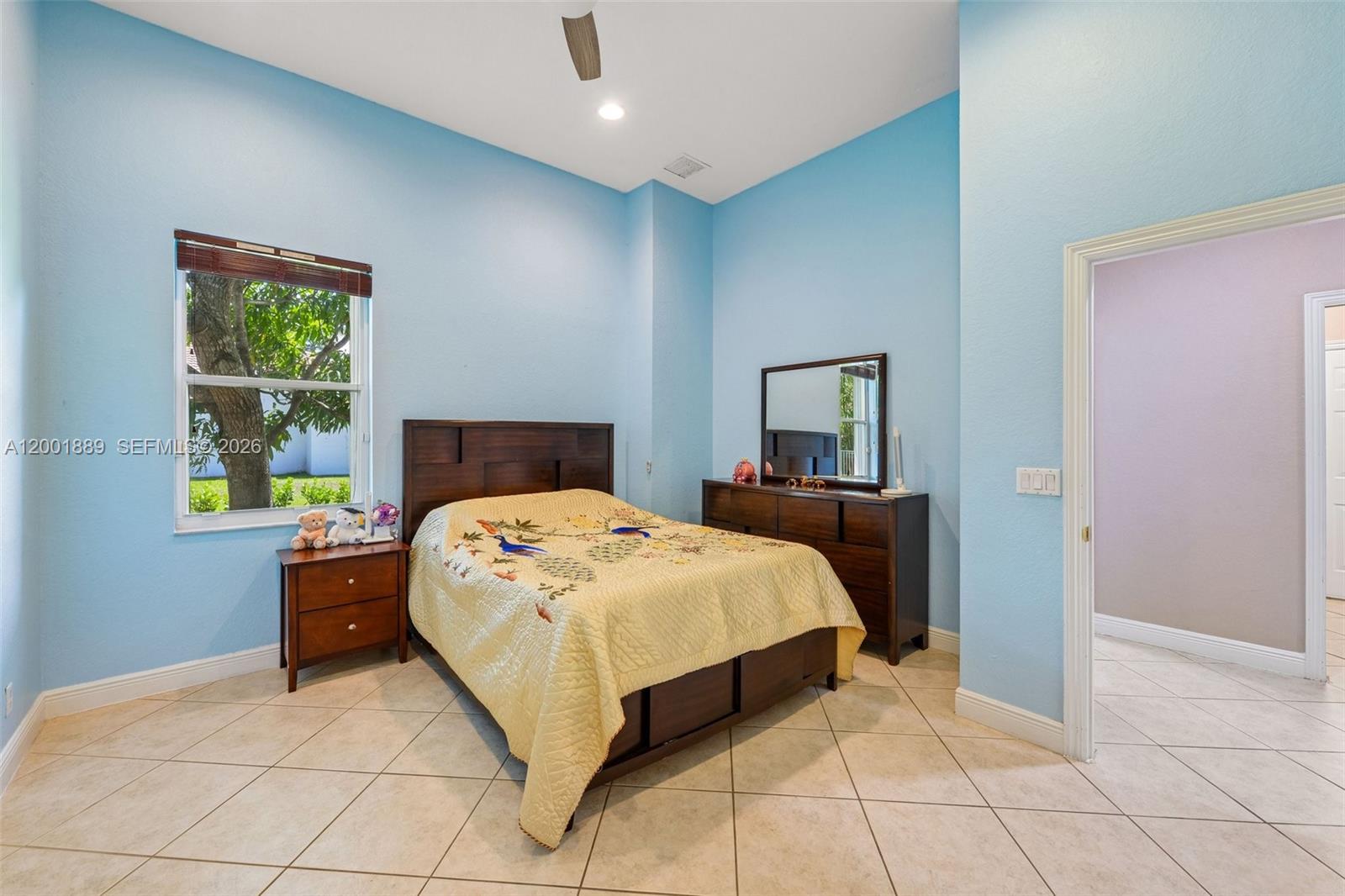 COUNTRY GLEN - Residential