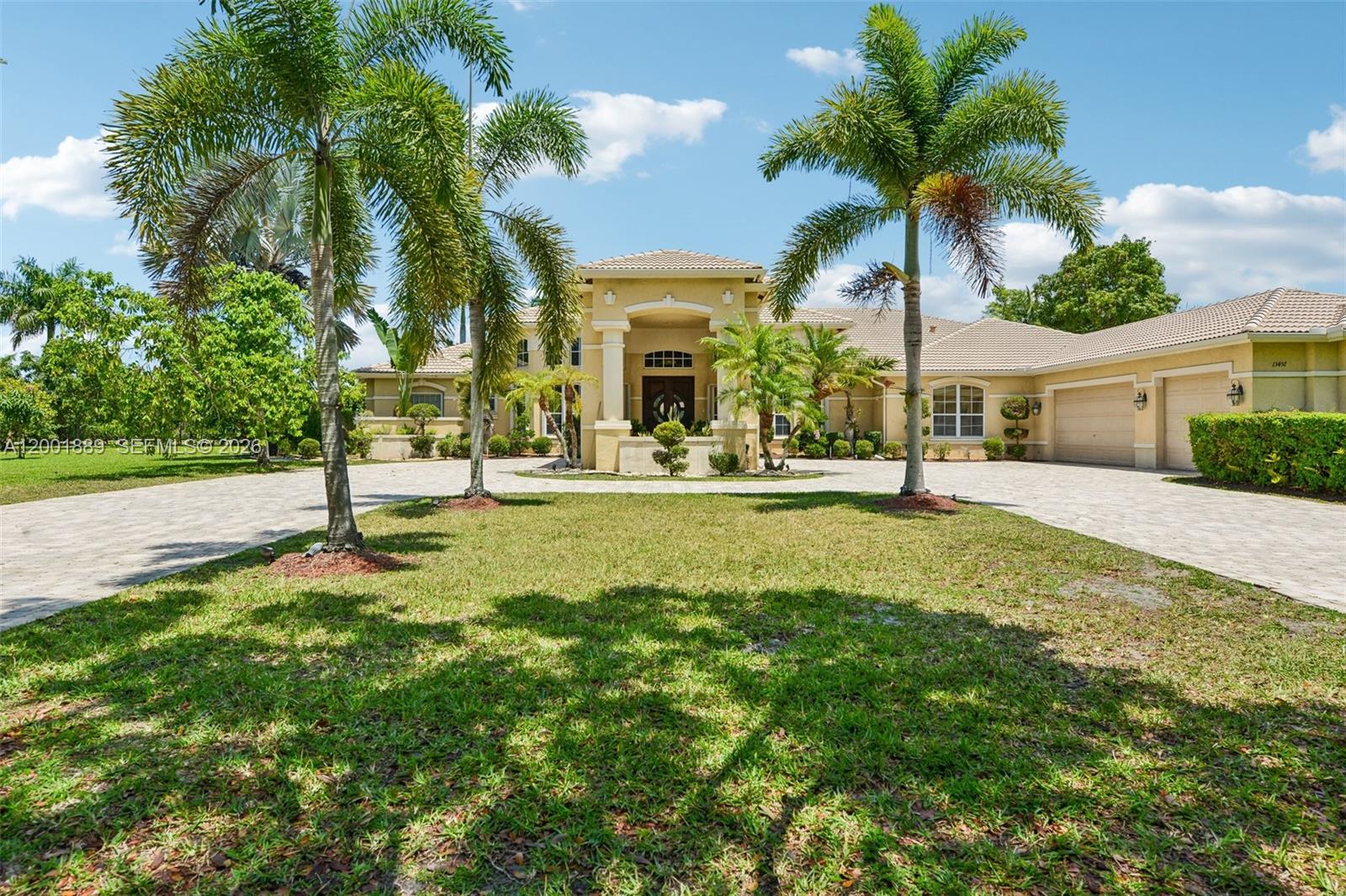COUNTRY GLEN - Residential