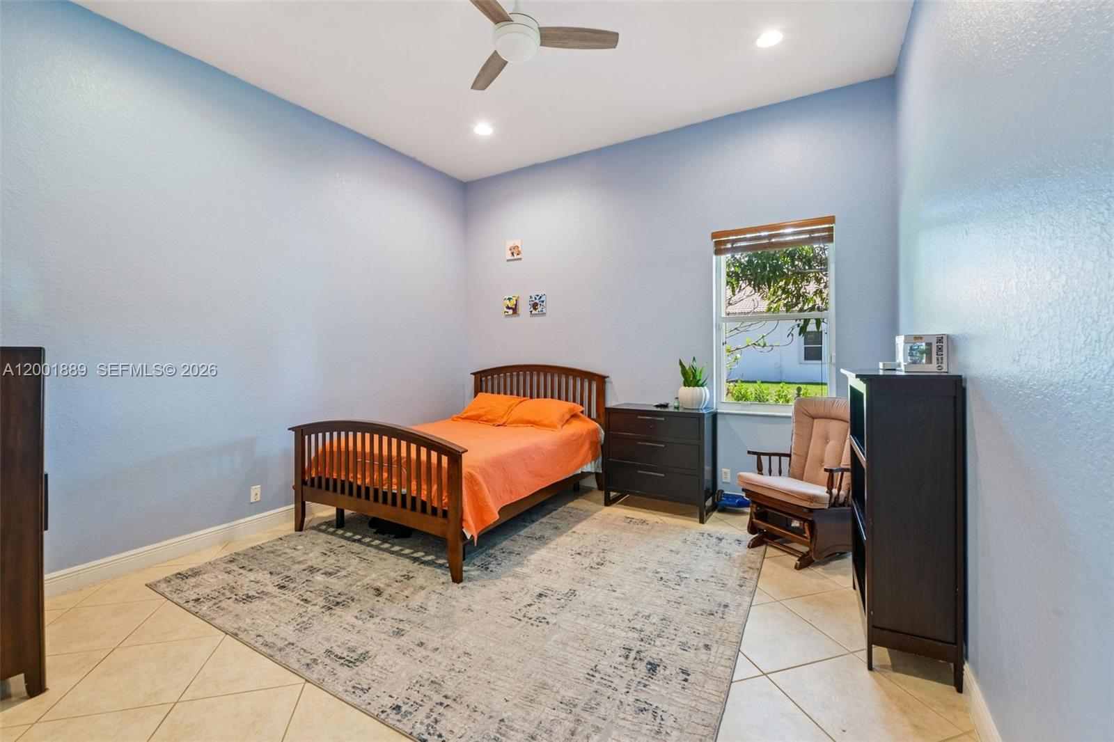 COUNTRY GLEN - Residential