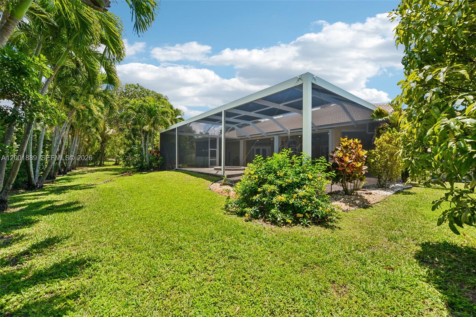 COUNTRY GLEN - Residential