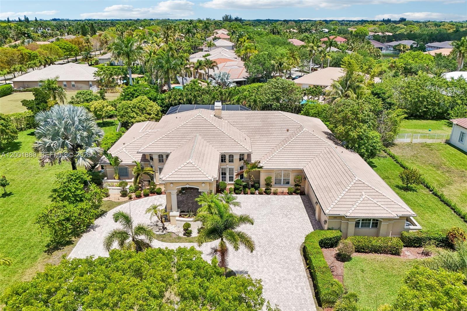 COUNTRY GLEN - Residential
