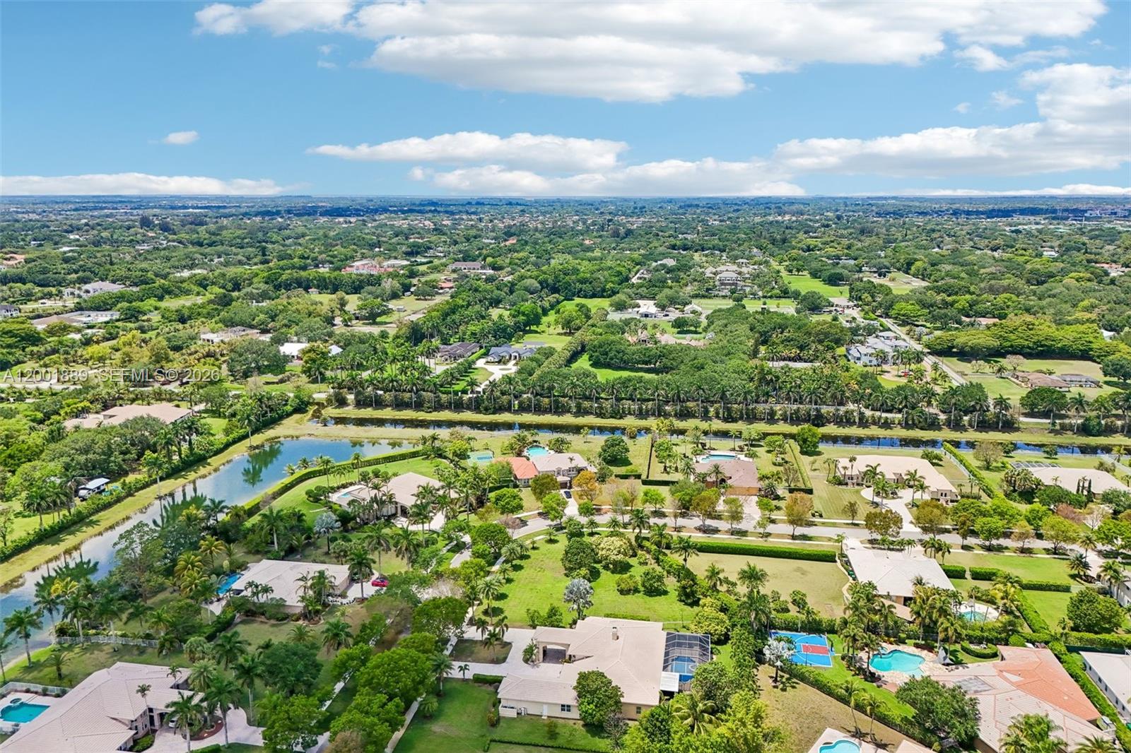COUNTRY GLEN - Residential