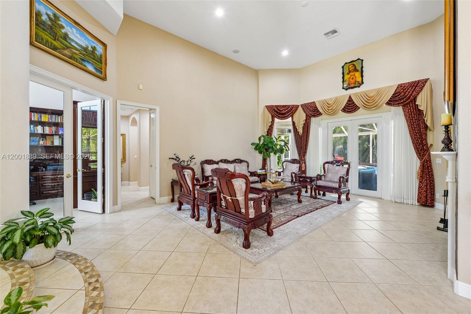 COUNTRY GLEN - Residential