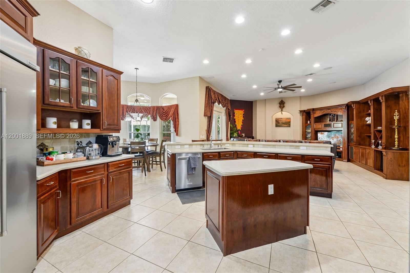 COUNTRY GLEN - Residential